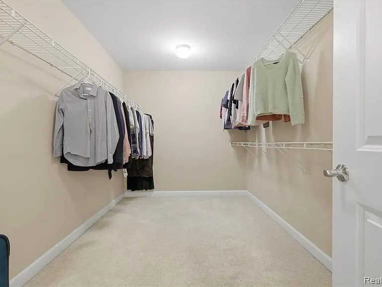 1114 Wales Dr — Photo 21