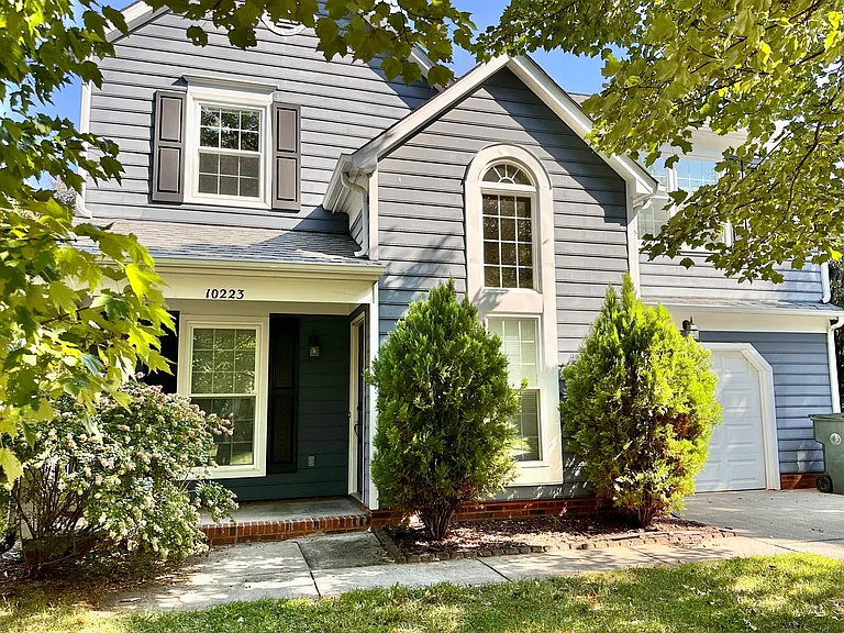 10223 Bon Meade Ln — Photo 1
