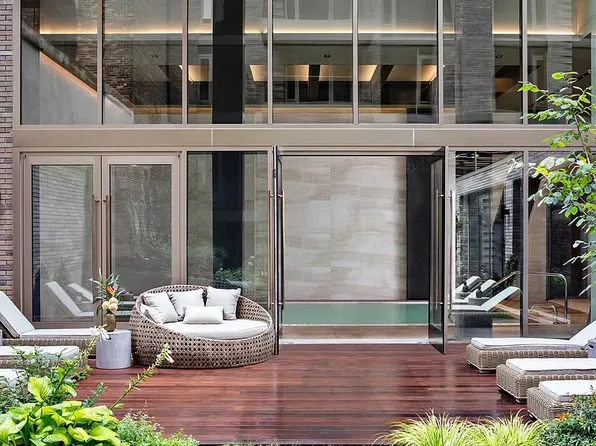 505 West 43rd Street 4F image 11 of 12