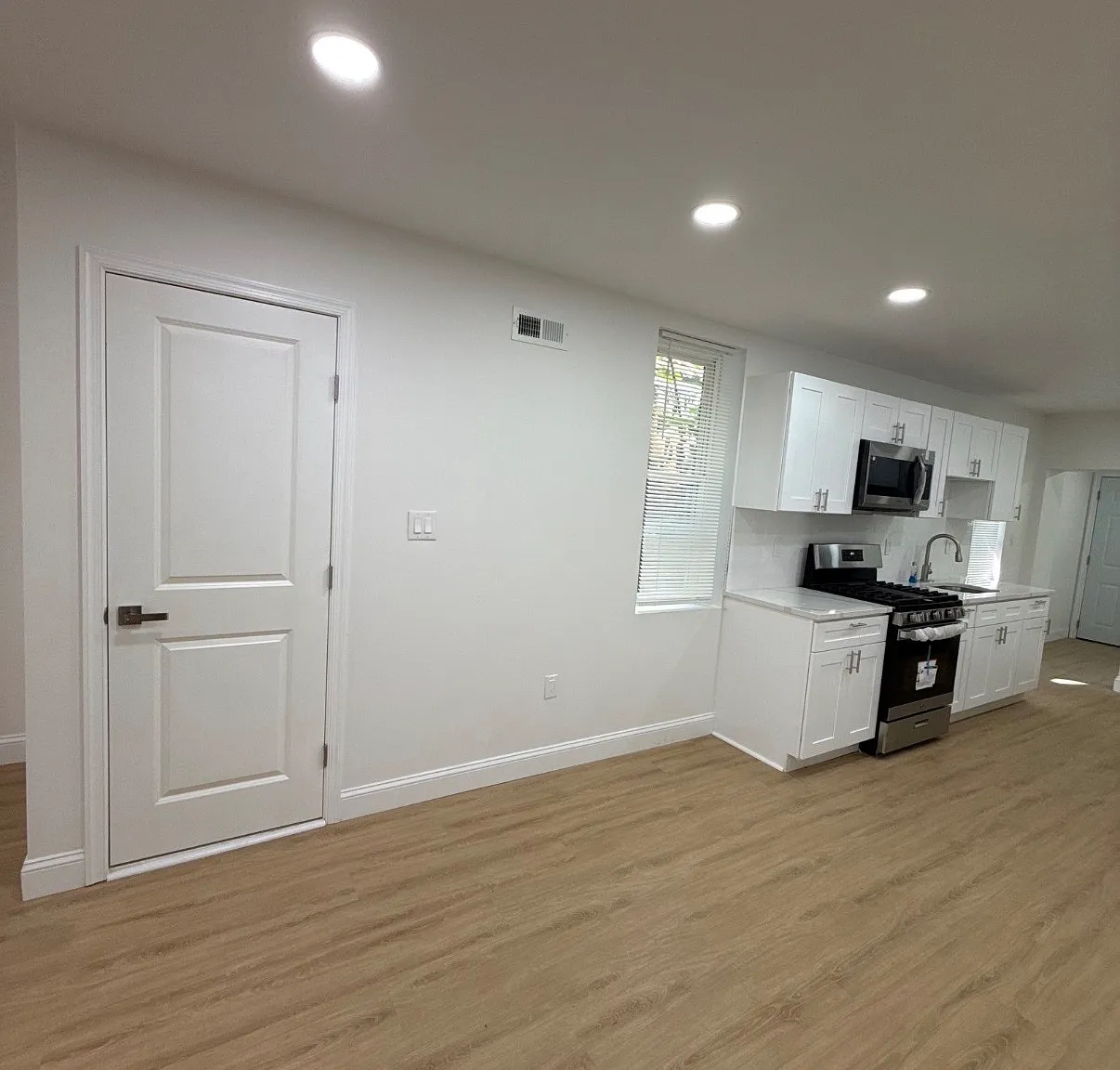 3 bed, 1200 sqft, $1,550 — Photo 4