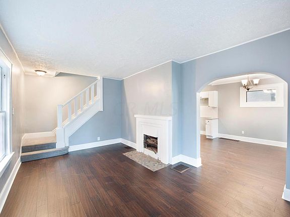 4th image of 2363 Glenmawr Ave