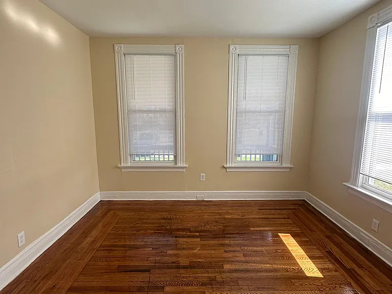 280 Norton St #1 — Photo 5