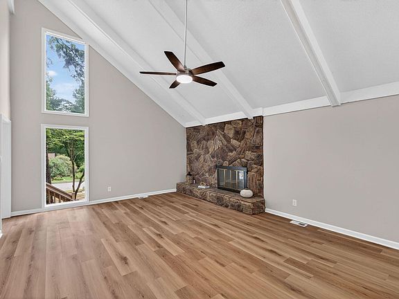 5th image of 410 Ryan Rd