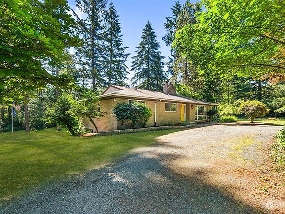3rd image of 2424 242nd Avenue SE