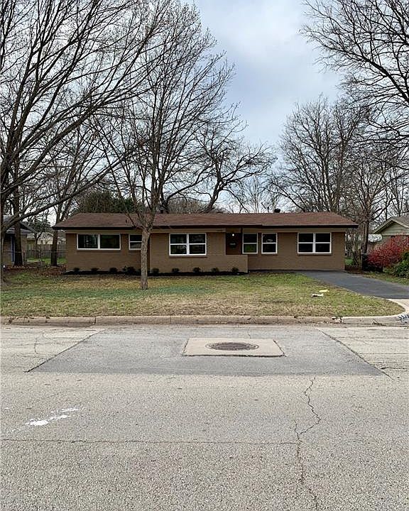 1st image of 5528 Trail Lake Dr