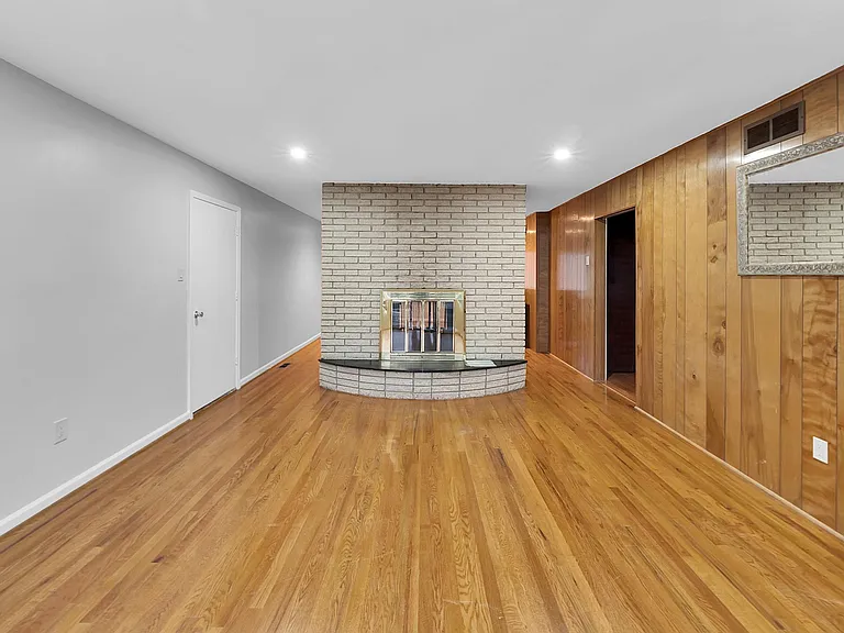 107 Bloomfield Blvd — Photo 10