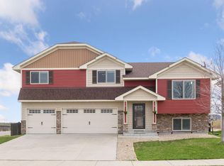 100 Serenity Ave, Howard Lake, MN 55349