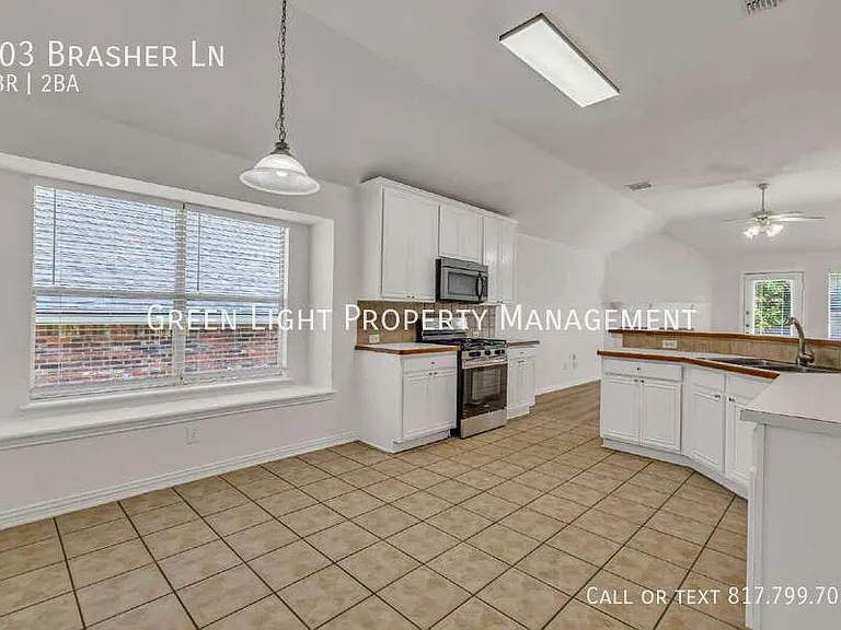 403 Brasher Ln — Photo 7