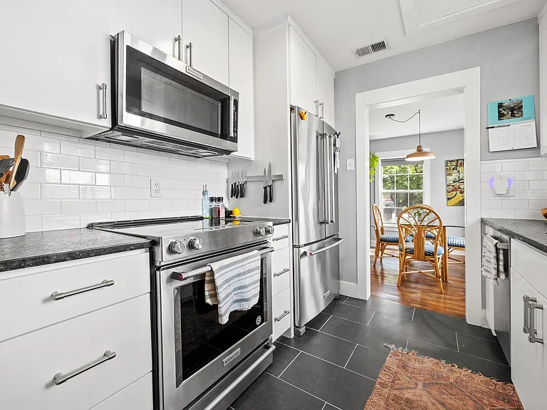 2120 Leander St — Photo 11