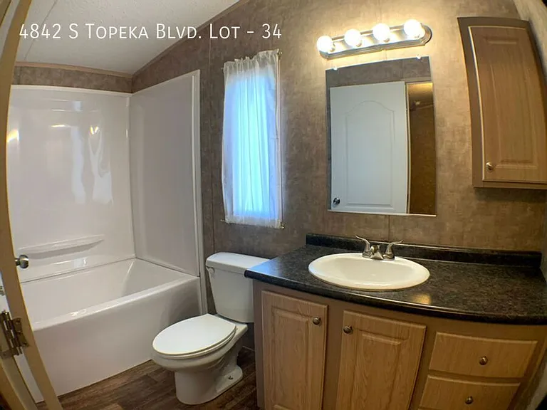 4842 S Topeka Blvd #34 — Photo 13