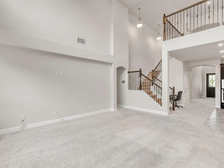 5300 Cipriano Dr — Photo 8