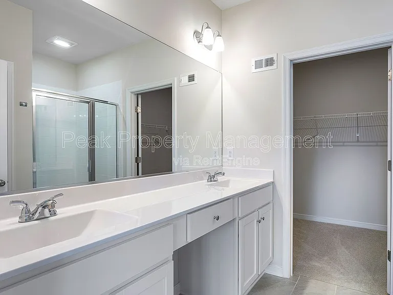 14445 Hancock Towns Dr — Photo 18