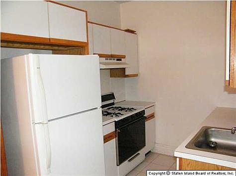 3rd image of 200 Hart Blvd APT 4G