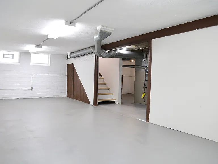 13613 Clifford Ave — Photo 20