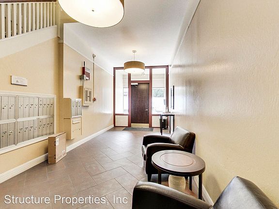 5th image of 2228 Union St APT 105