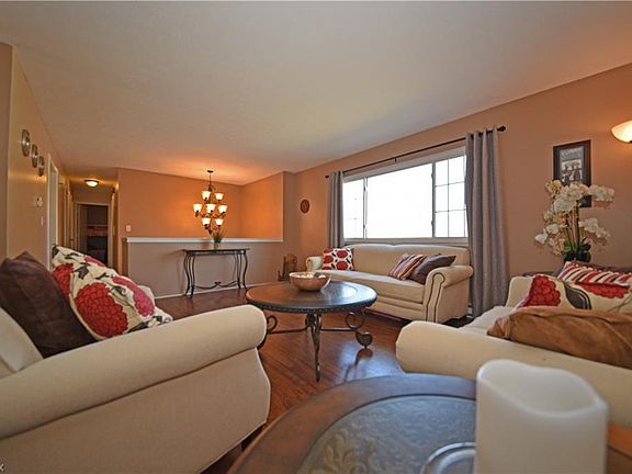3rd image of 769 Poplar Dr