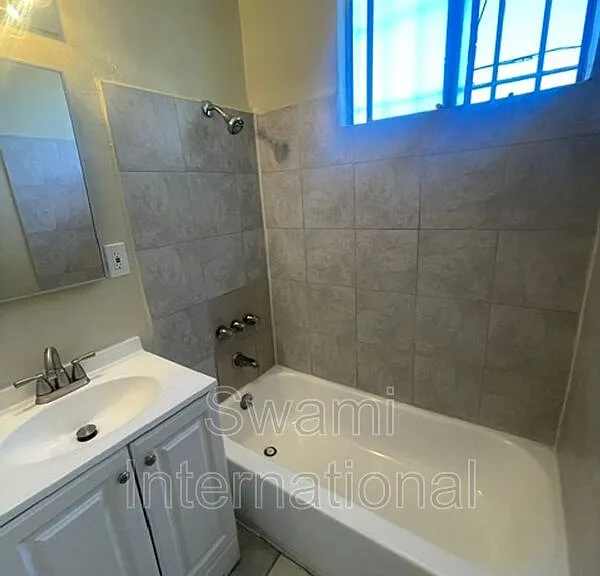 400 E 120th St #5 — Photo 8