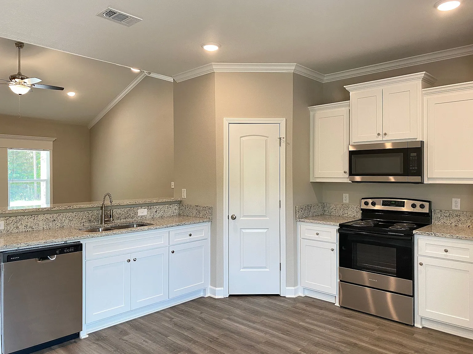 182 Round Mountain Rd — Photo 4
