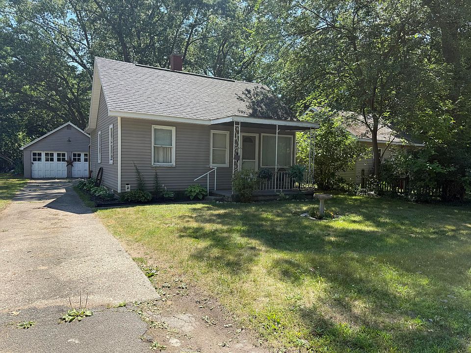 1st image of 2714 Roberts St