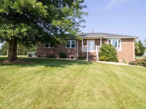 1821 White Hill Rd, Stuarts Draft, VA 24477