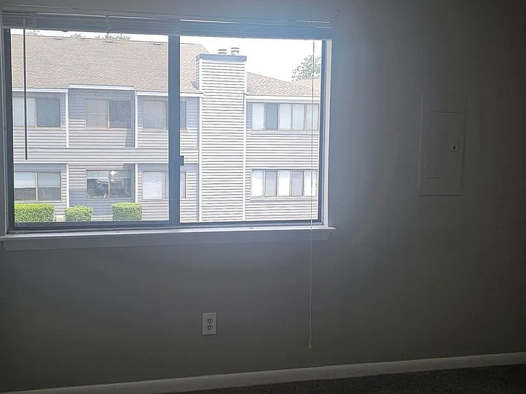 526 Glenn Regis Way — Photo 21