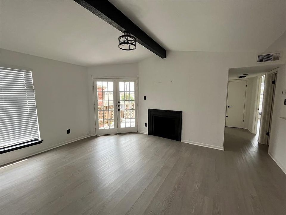 1st image of 12500 Sandpiper Dr APT 134