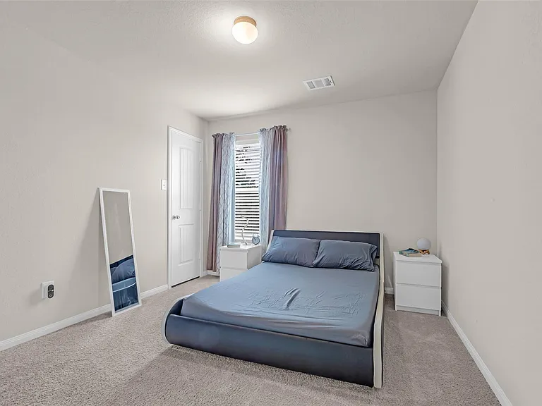 14033 Lamprey Dr — Photo 8