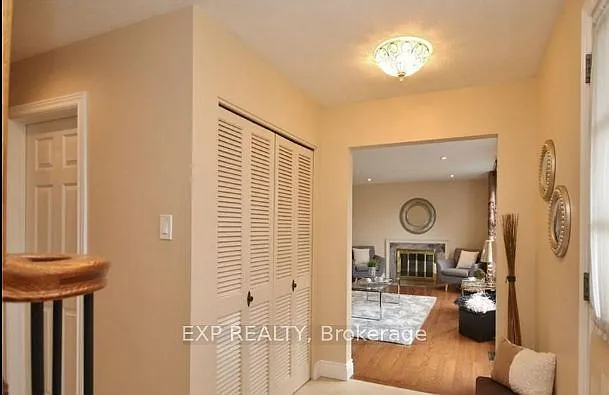 1326 Fontenay Cres — Photo 5