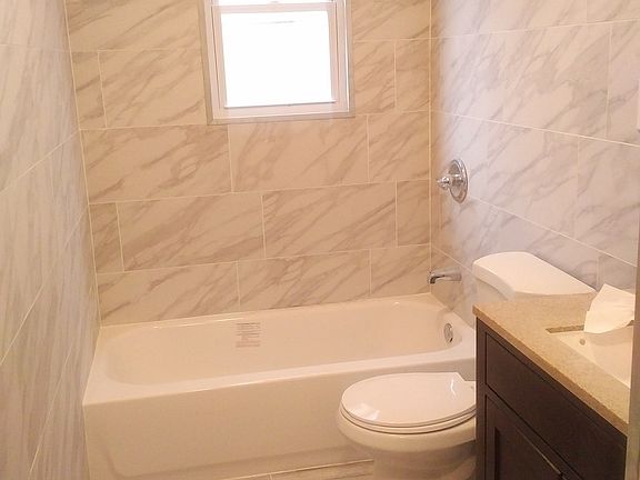 3rd image of 924 E 99th St #2