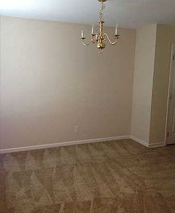 4th image of 206 Arbor Oaks Dr