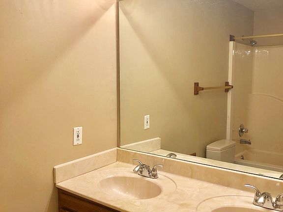 5th image of 3829 Brentwood Dr APT 1
