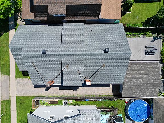4th image of 127 Albert St W