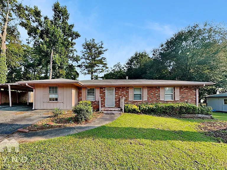 5860 Ronnie Dr — Photo 1