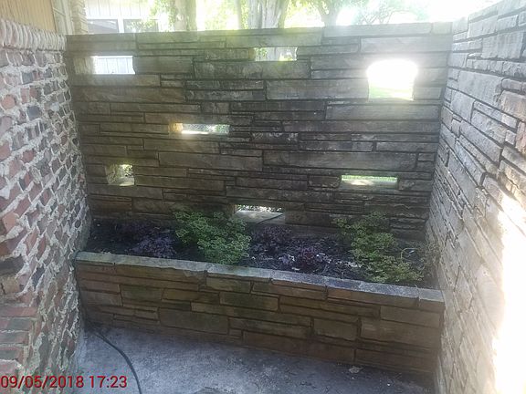 5th image of 2307 E Loma Vista Ave
