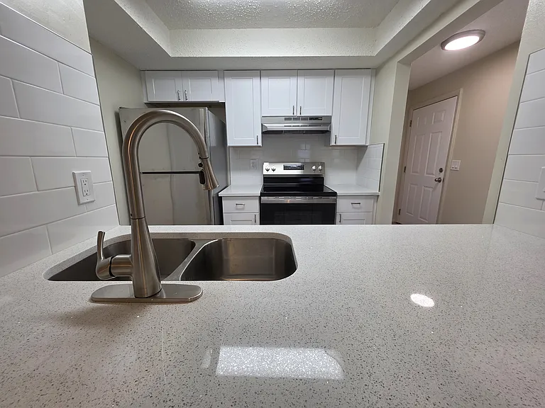 145 Pinellas Way N #6 — Photo 6