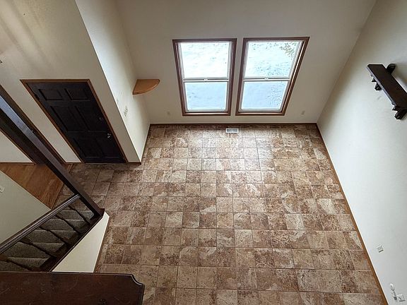 4th image of 3920 Dorset Ct