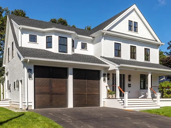 273 Elsinore St, Concord, MA 01742