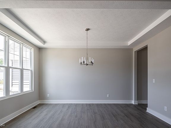 4th image of 10767 Creek View Way