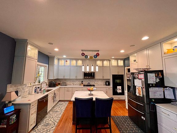 4th image of 9512 Ferry Hall Ct