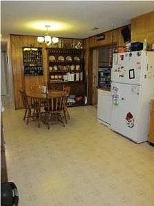 4th image of 140 Becky Dr