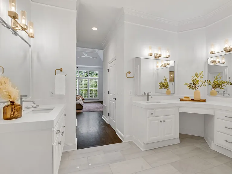 37 Erwin Ct — Photo 13