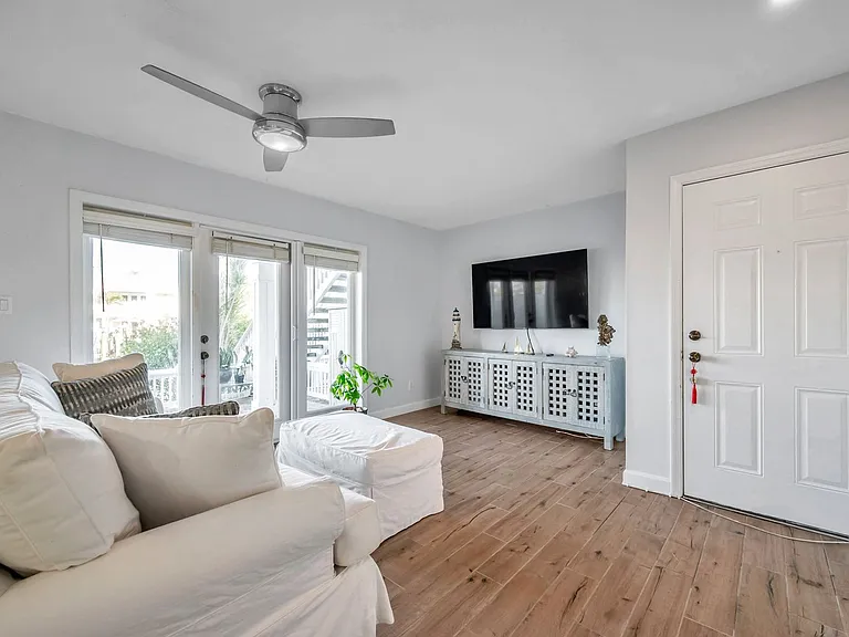 4728 Beach Dr SE #A — Photo 25
