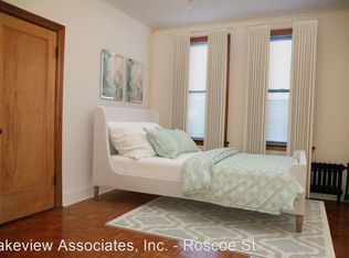 429 W Roscoe St #107, Chicago, IL 60657