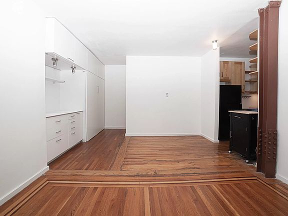 5th image of 504 Grand St APT H34
