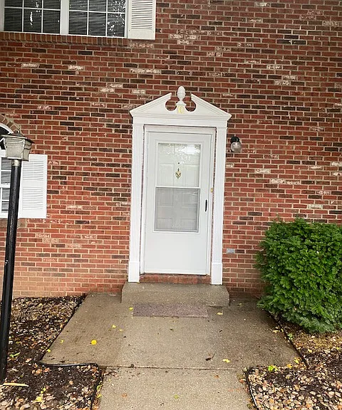 210 Kaye St #10 — Photo 1