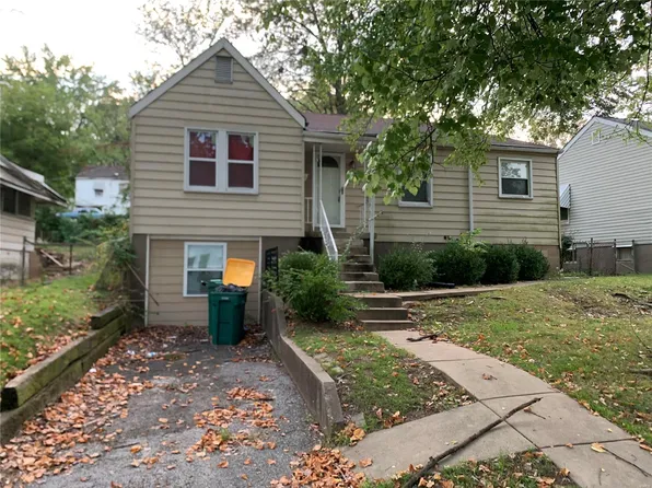 7112 Manette Dr, Saint Louis, MO 63136