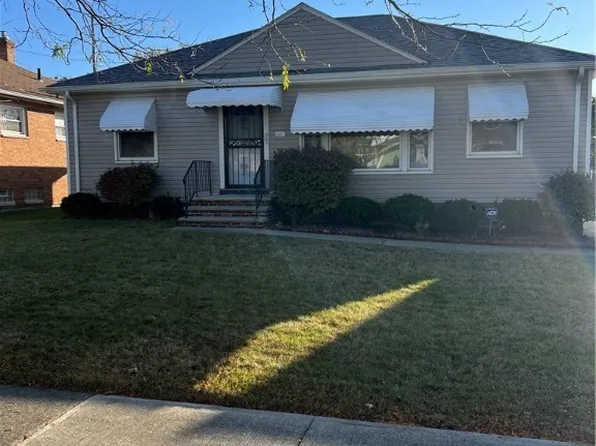 4141 E 186th St, Cleveland, OH 44122