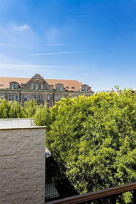 Sold by Engel & Völkers New York Real Estate | media 18