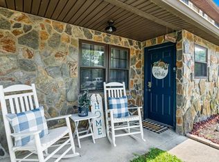 625 N Asbury Rd APT 12, Pigeon Forge, TN 37863