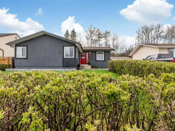 18 SE Moberly Cres, Wood Buffalo, AB T9H 1G9